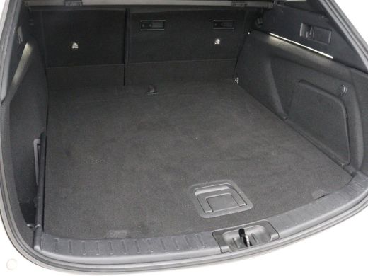 Toyota Corolla 2.0 Hybrid GR-Sport | Stoelverwarming | Adaptive cruise | Sportstoelen | Carplay | Camera | Park ... ActivLease financial lease