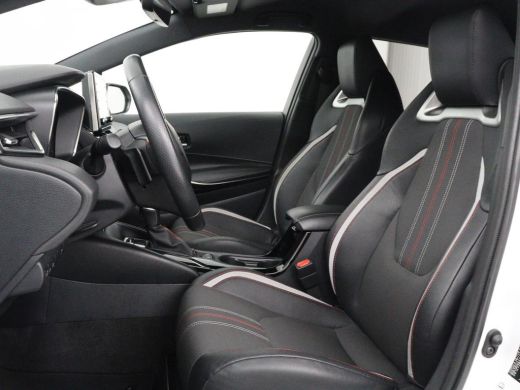 Toyota Corolla 2.0 Hybrid GR-Sport | Stoelverwarming | Adaptive cruise | Sportstoelen | Carplay | Camera | Park ... ActivLease financial lease