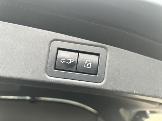 Toyota Corolla Touring Sports 2.0 Hybrid Premium ActivLease financial lease