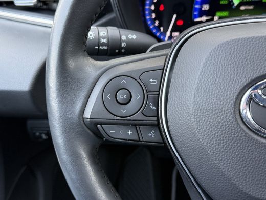 Toyota Corolla Touring Sports 2.0 Hybrid Team D | Trekhaak | CarPlay | ACC | Camera | LED | 17 inch ActivLease financial lease