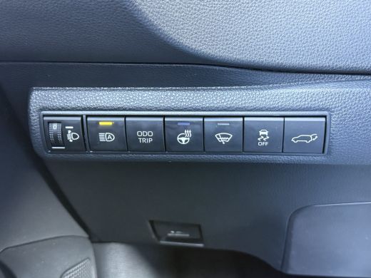 Toyota Corolla Touring Sports Hybrid 140 Dynamic | ACC | CarPlay | Camera | LED | 17 inch ActivLease financial lease