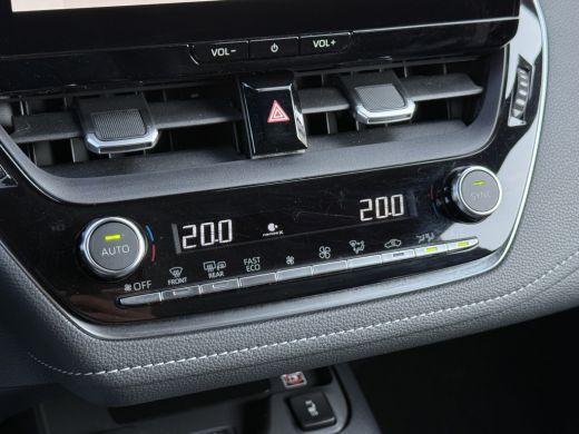 Toyota Corolla Touring Sports Hybrid 140 Dynamic | ACC | CarPlay | Camera | LED | 17 inch ActivLease financial lease