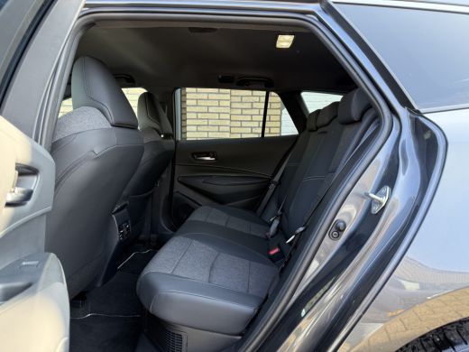 Toyota Corolla Touring Sports Hybrid 140 Dynamic | ACC | CarPlay | Camera | LED | 17 inch ActivLease financial lease