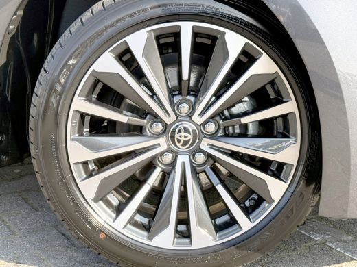 Toyota Corolla Touring Sports Hybrid 140 Dynamic | ACC | CarPlay | Camera | LED | 17 inch ActivLease financial lease