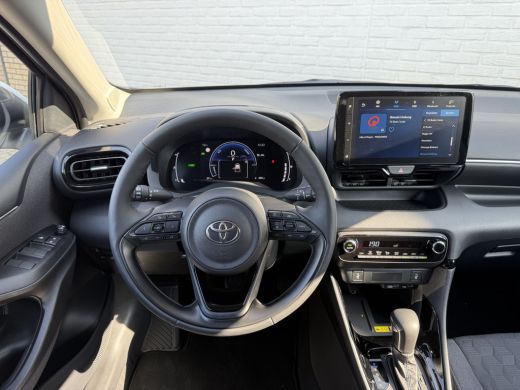 Toyota Yaris 1.5 Hybrid 115 Dynamic | ACC | CarPlay | Camera | LED | Winter-Pakket ActivLease financial lease