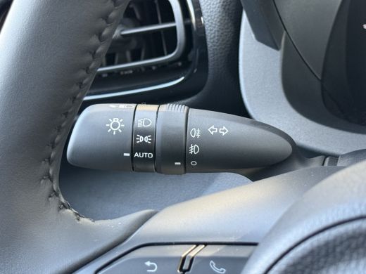 Toyota Yaris 1.5 Hybrid 115 Dynamic | ACC | CarPlay | Camera | LED | Winter-Pakket ActivLease financial lease