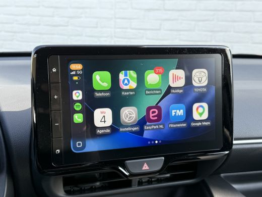Toyota Yaris 1.5 Hybrid 115 Dynamic | ACC | CarPlay | Camera | LED | Winter-Pakket ActivLease financial lease