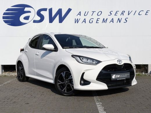 Toyota Yaris 1.5 Hybrid 115 Dynamic | ACC | CarPlay | Camera | LED | Winter-Pakket ActivLease financial lease
