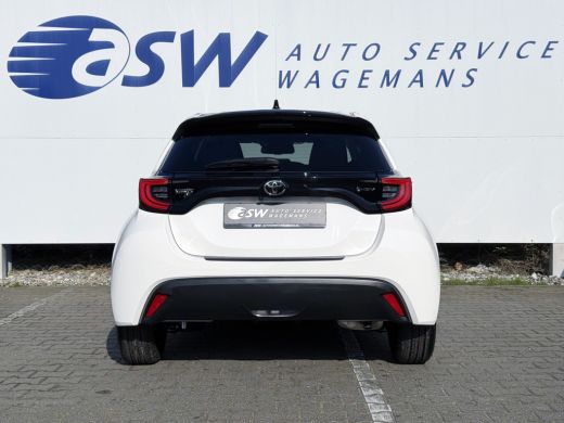 Toyota Yaris 1.5 Hybrid 115 Dynamic | ACC | CarPlay | Camera | LED | Winter-Pakket ActivLease financial lease