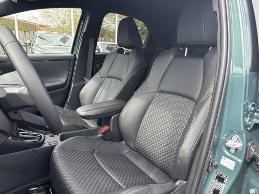 Toyota Yaris 1.5 Hybrid 130 Executive | Navigatie | Apple CarPlay/Android auto | Achteruitrijcamera | Parkeers... ActivLease financial lease