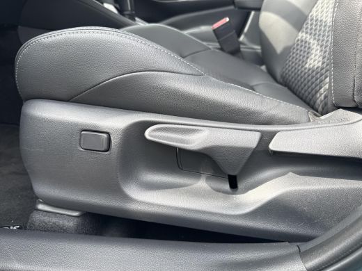 Toyota Yaris 1.5 Hybrid 130 Executive | Navigatie | Apple CarPlay/Android auto | Achteruitrijcamera | Parkeers... ActivLease financial lease