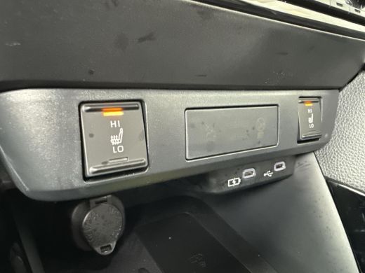 Toyota Yaris 1.5 Hybrid 130 Executive | Navigatie | Apple CarPlay/Android auto | Achteruitrijcamera | Parkeers... ActivLease financial lease