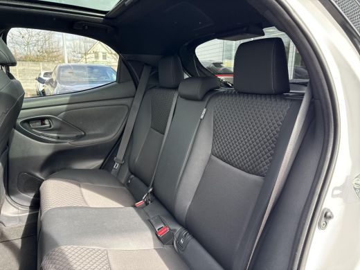 Toyota Yaris 1.5 Hybrid Executive | Apple CarPlay/Android auto | Achteruitrijcamera | Parkeersensoren | Head-u... ActivLease financial lease