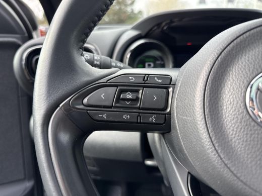 Toyota Yaris 1.5 Hybrid Executive | Apple CarPlay/Android auto | Achteruitrijcamera | Parkeersensoren | Head-u... ActivLease financial lease