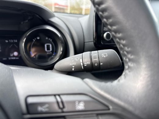 Toyota Yaris 1.5 Hybrid Executive | Apple CarPlay/Android auto | Achteruitrijcamera | Parkeersensoren | Head-u... ActivLease financial lease