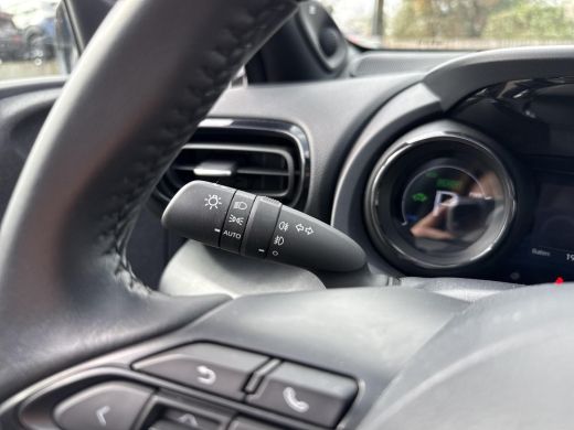 Toyota Yaris 1.5 Hybrid Executive | Apple CarPlay/Android auto | Achteruitrijcamera | Parkeersensoren | Head-u... ActivLease financial lease