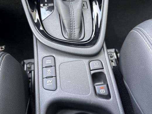 Toyota Yaris 1.5 Hybrid Executive | Apple CarPlay/Android auto | Achteruitrijcamera | Parkeersensoren | Head-u... ActivLease financial lease