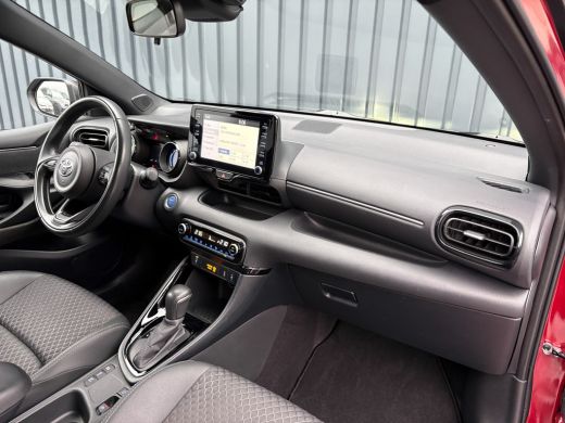 Toyota Yaris 1.5 Hybrid Executive | Bi-Tone | 17'' | Stoelverw. | Apple Carplay/ Android Auto | Prijs Rijklaar!! ActivLease financial lease