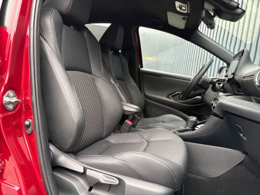 Toyota Yaris 1.5 Hybrid Executive | Bi-Tone | 17'' | Stoelverw. | Apple Carplay/ Android Auto | Prijs Rijklaar!! ActivLease financial lease