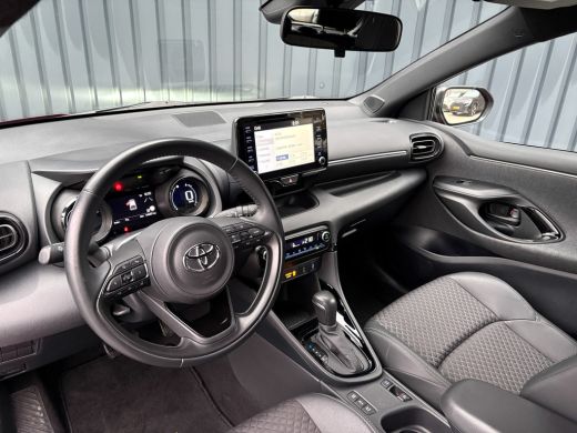 Toyota Yaris 1.5 Hybrid Executive | Bi-Tone | 17'' | Stoelverw. | Apple Carplay/ Android Auto | Prijs Rijklaar!! ActivLease financial lease