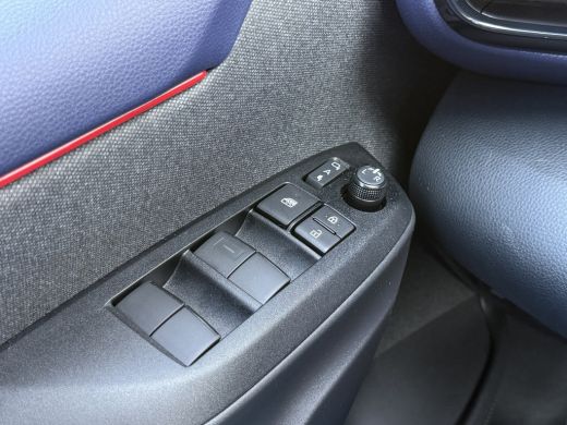 Toyota Yaris 1.5 Hybrid Tokyo Spirit | HUD | ACC | Camera | LED | 17 inch ActivLease financial lease