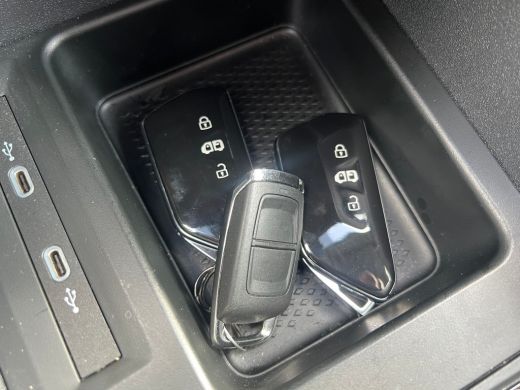 Volkswagen Caddy Comfort | Automaat | Benzine | Standkachel |Ergo Comfort Stoel | Multistuur | Camera | Trekhaak |... ActivLease financial lease