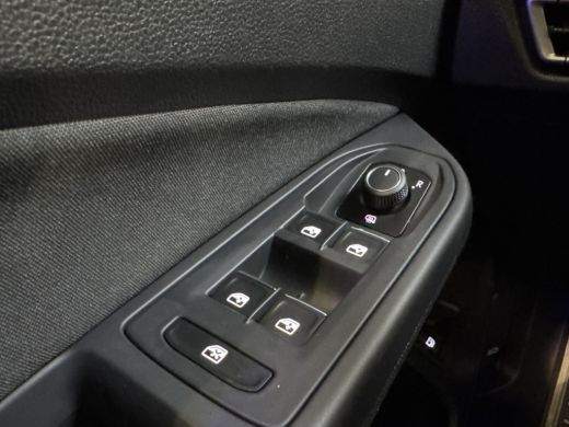 Volkswagen Golf GTE 245PK HYBRID SPORT CAMERA/CARPLAY/NAVI ActivLease financial lease