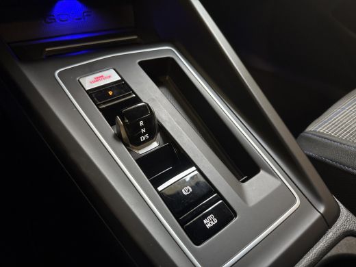 Volkswagen Golf GTE 245PK HYBRID SPORT CAMERA/CARPLAY/NAVI ActivLease financial lease