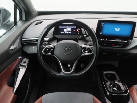 Volkswagen ID.4 First 77 kWh 204 Pk Automaat | Stoelverwarming | Trekhaak | Camera | Adaptive Cruise | Climatroni... ActivLease financial lease