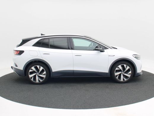 Volkswagen ID.4 First 77 kWh 204 Pk Automaat | Stoelverwarming | Trekhaak | Camera | Adaptive Cruise | Climatroni... ActivLease financial lease