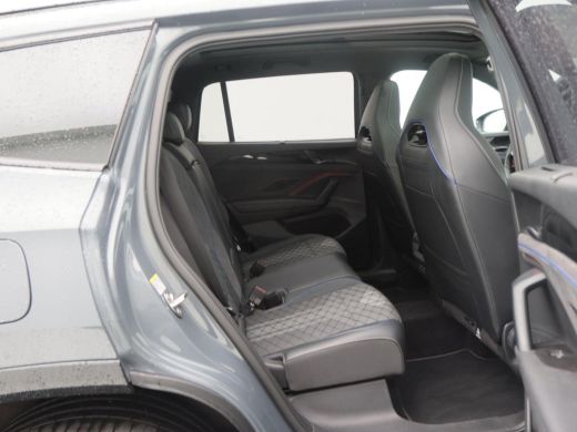 Volkswagen Tayron 1.5 eHybrid 204 Pk Automaat R-Line | Black Style | Trekhaak | Panorama dak | Stoel/Stuur Verwarmi... ActivLease financial lease