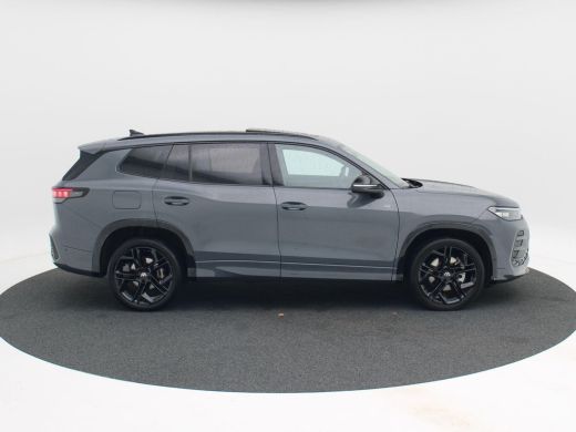 Volkswagen Tayron 1.5 eHybrid 204 Pk Automaat R-Line | Black Style | Trekhaak | Panorama dak | Stoel/Stuur Verwarmi... ActivLease financial lease