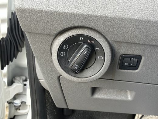 Volkswagen Transporter 2.0 TDI L1H1 Trekhaak Carplay Sensoren Voorruitverwarming Airco ActivLease financial lease