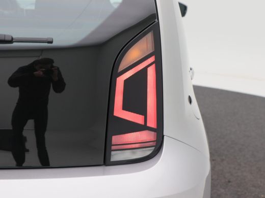 Volkswagen up! 1.0 65 Pk | Elektrische Ramen | Airco | DAB | 50.336 Km !! ActivLease financial lease