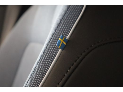 Volvo  EX30 272PK Extended Range Plus Europa 69 kWh | Privacy glas | 20'' | Pano-dak | Power seats | Climate ... ActivLease financial lease