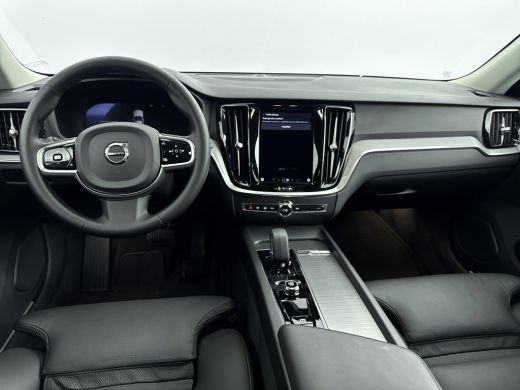 Volvo  V60 B3 Plus Bright | 18" Allseason | 360 Camera | Trekhaak | Full LED | Elektr. verst. Stoelen | Harm... ActivLease financial lease