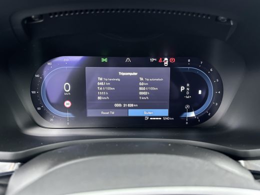 Volvo  V60 B3 Plus Bright | 18" Allseason | 360 Camera | Trekhaak | Full LED | Elektr. verst. Stoelen | Harm... ActivLease financial lease