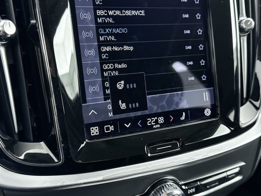 Volvo  V60 B3 Plus Bright | 18" Allseason | 360 Camera | Trekhaak | Full LED | Elektr. verst. Stoelen | Harm... ActivLease financial lease