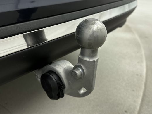 Volvo  V60 B3 Plus Bright | 18" Allseason | 360 Camera | Trekhaak | Full LED | Elektr. verst. Stoelen | Harm... ActivLease financial lease