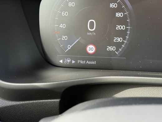 Volvo  XC40 1.5 T5 Plug-in hybrid Plus Dark | Pilot Assist | LED | Camera | H/K | 18 inch ActivLease financial lease