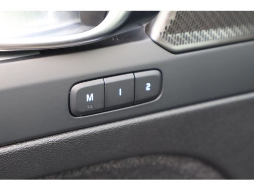 Volvo  XC40 2.0 B4 Plus Dark | Harman Kardon | BLIS | Trekhaak | ActivLease financial lease