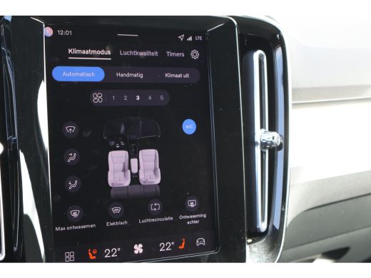 Volvo  XC40 2.0 B4 Plus Dark | Harman Kardon | BLIS | Trekhaak | ActivLease financial lease