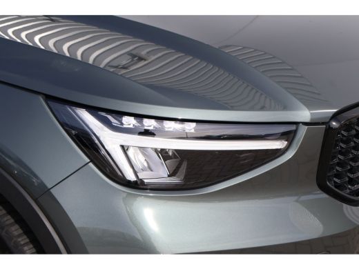 Volvo  XC40 2.0 B4 Plus Dark | Harman Kardon | BLIS | Trekhaak | ActivLease financial lease