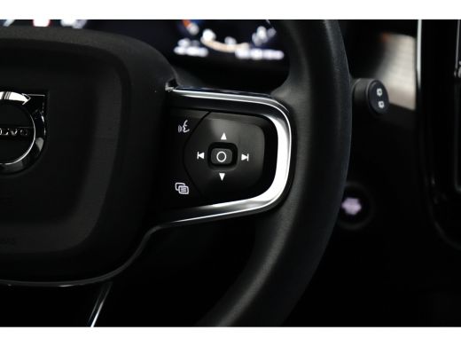 Volvo  XC40 T4 Recharge Plus Dark | Harman/Kardon | Elek. Stoel | All Seasons | Keyless | Stoel- & Stuurverwa... ActivLease financial lease