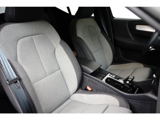 Volvo  XC40 T4 Recharge Plus Dark | Harman/Kardon | Elek. Stoel | All Seasons | Keyless | Stoel- & Stuurverwa... ActivLease financial lease
