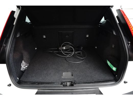 Volvo  XC40 T4 Recharge Plus Dark | Harman/Kardon | Elek Stoel | Camera | Keyless | Stoel- & Stuurverwarming ... ActivLease financial lease