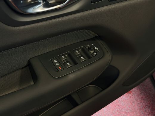 Volvo  XC60 2.0 T6 AWD PLUS BLACK EDITION NIEUWSTE MODEL SCHUIFDAK HARMAN KARDON LEER PHEV Plug in Hybrid ✅ T... ActivLease financial lease