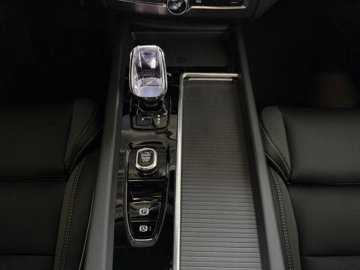 Volvo  XC60 2.0 T6 AWD PLUS BLACK EDITION NIEUWSTE MODEL SCHUIFDAK HARMAN KARDON LEER PHEV Plug in Hybrid ✅ T... ActivLease financial lease