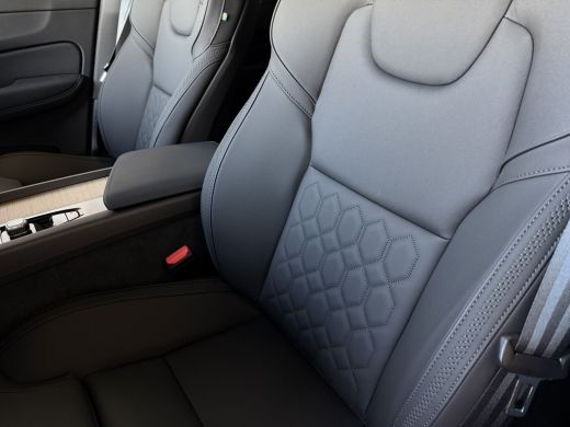 Volvo  XC60 2.0 T6 AWD ULTRA DARK NIEUWE AUTO ELEK.TREKHAAK HARMAN KARDON HEADUP 360.CAM LEER SCHUIFDAK PHEV ... ActivLease financial lease