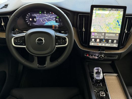 Volvo  XC60 2.0 T6 AWD ULTRA DARK NIEUWE AUTO ELEK.TREKHAAK HARMAN KARDON HEADUP 360.CAM LEER SCHUIFDAK PHEV ... ActivLease financial lease